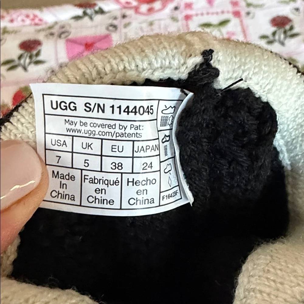 UGG knit  tall boots Limited, edition